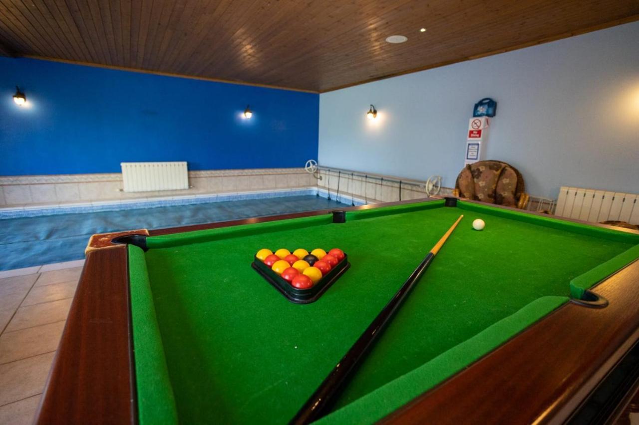 5 Bedroom With Indoor Pool * Tenby