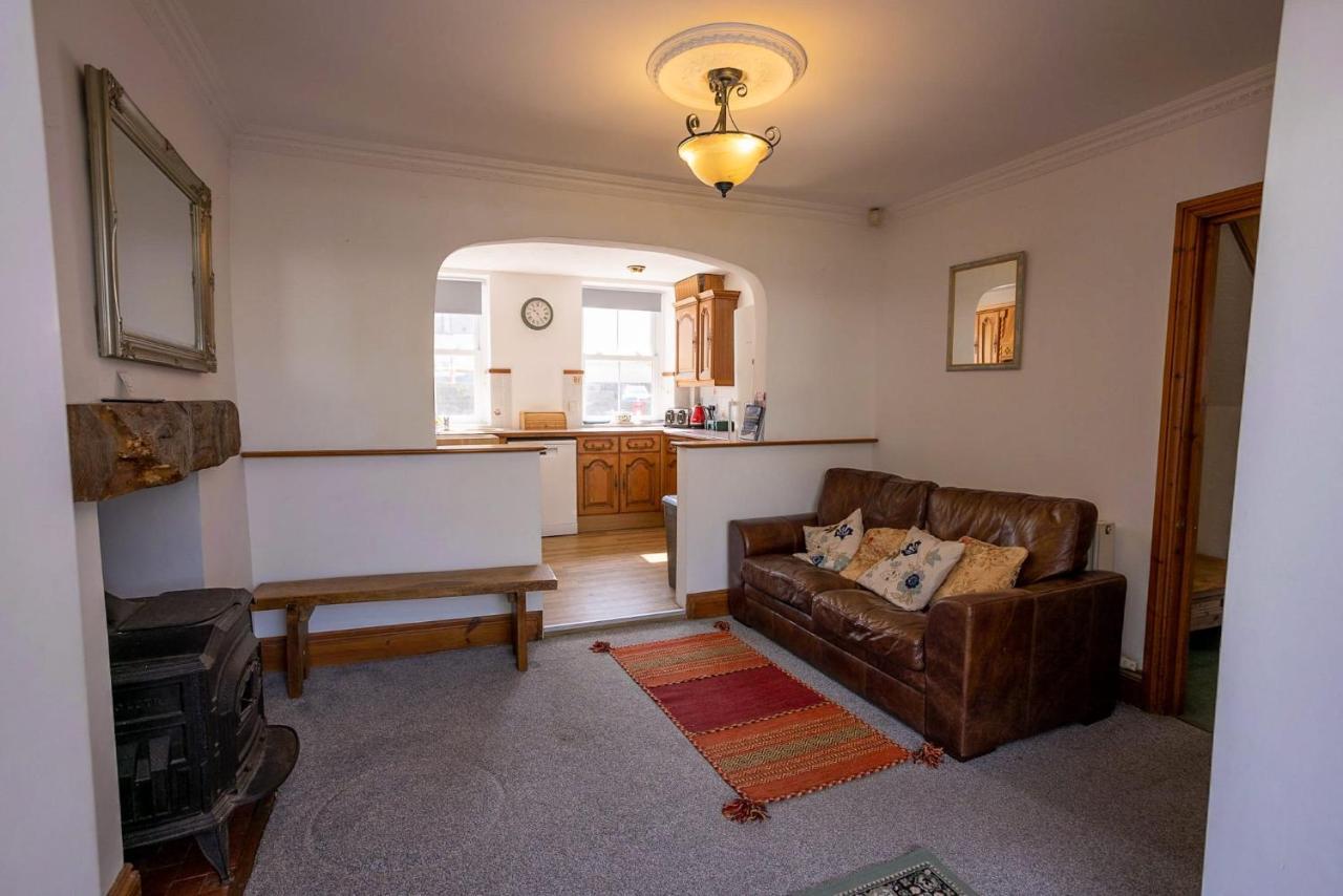 5 Bedroom With Indoor Pool Hébergement de vacances *